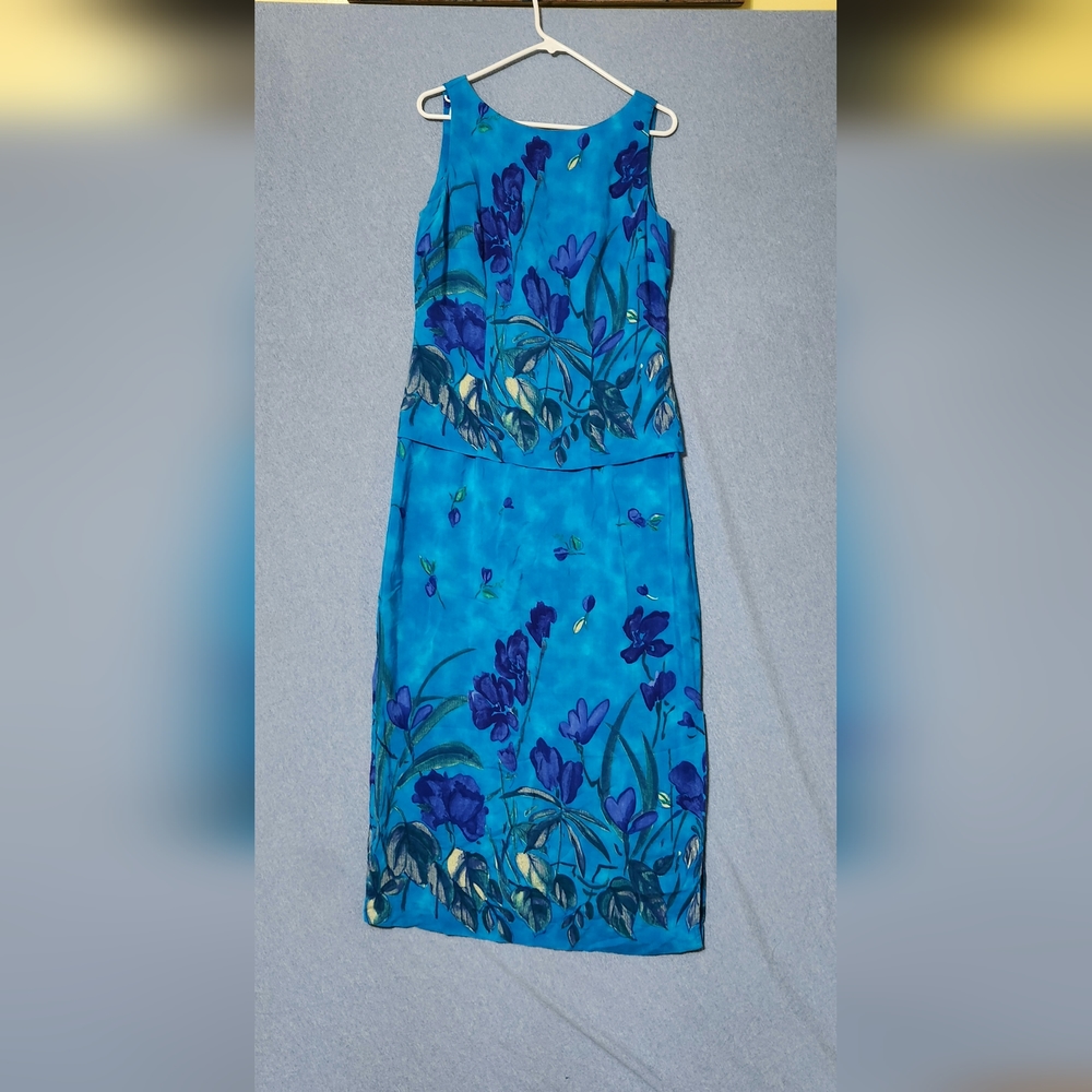 Vintage Sheri Martin blue floral sleeveless layered maxi dress. Zip back Size 10